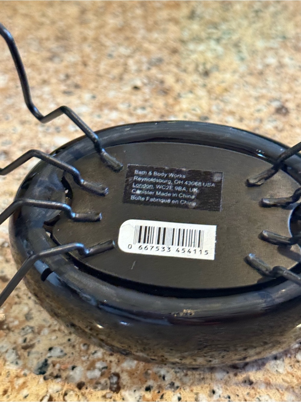 Black Witch Cauldron Trinket Dish with Spider Legs- Bath And Body Works - Picture 3 of 4